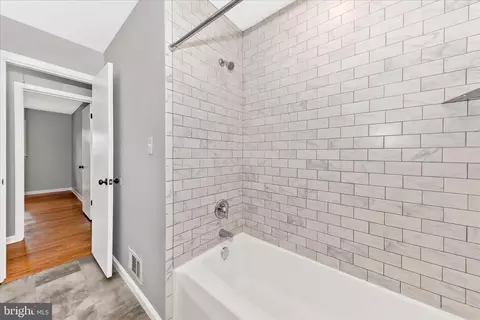 Entry Way - 713 Northside Dr, Frederick, MD 21701 photo 3 of 4