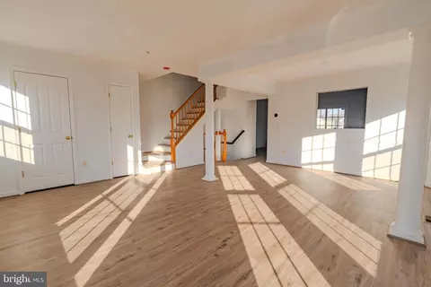 Living - 2011 Weitzel Ct, Frederick, MD 21702 photo 8 of 8
