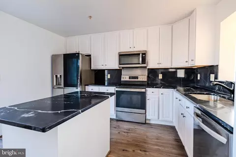 Kitchen - 2011 Weitzel Ct, Frederick, MD 21702 photo 6 of 6