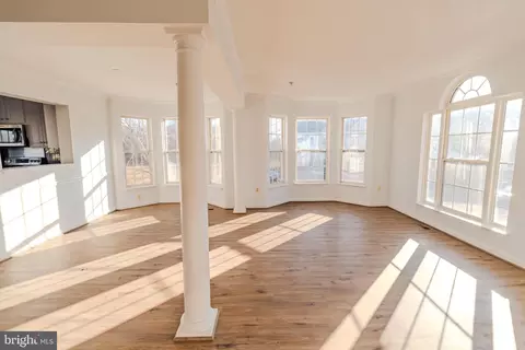 Living - 2011 Weitzel Ct, Frederick, MD 21702 photo 1 of 8