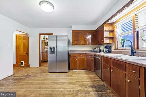 Kitchen - 8317 Hollow Rd, Middletown, MD 21769 photo 3 of 3