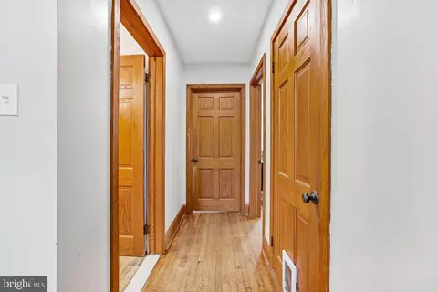 Entry Way - 8317 Hollow Rd, Middletown, MD 21769 photo 3 of 6