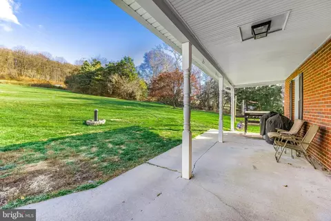 Exterior - 8317 Hollow Rd, Middletown, MD 21769 photo 7 of 10