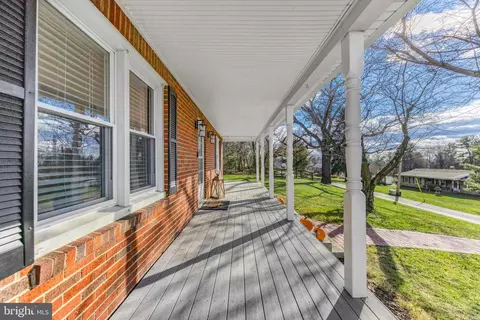 Exterior - 8317 Hollow Rd, Middletown, MD 21769 photo 3 of 10