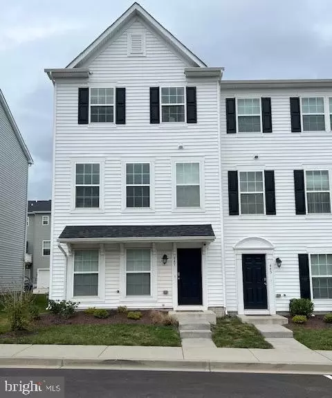 447 Pemberton Park Ln, Frederick, MD 21703 photo 1