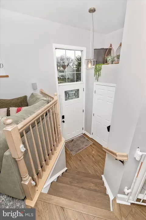 Entry Way - 6131 Baldridge Ter, Frederick, MD 21701 photo 2 of 4