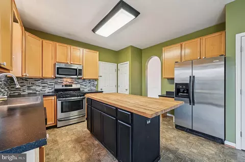 Kitchen - 8908 Broad Branch Ct, Frederick, MD 21704 photo 2 of 5