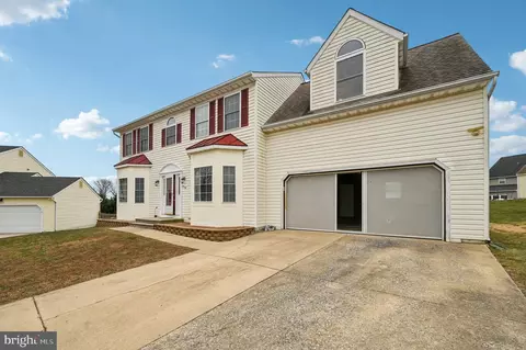 Exterior - 8908 Broad Branch Ct, Frederick, MD 21704 photo 2 of 7