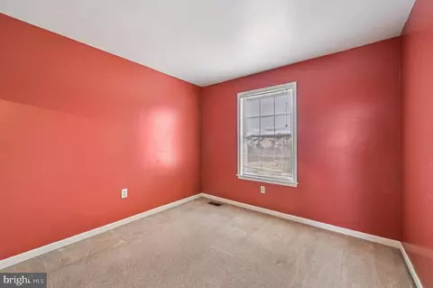 Bedroom - 8908 Broad Branch Ct, Frederick, MD 21704 photo 5 of 7