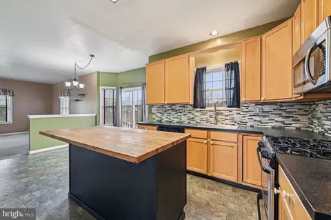 Kitchen - 8908 Broad Branch Ct, Frederick, MD 21704 photo 4 of 5