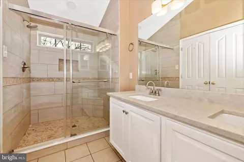 Bath - 2075 Buell Dr, Frederick, MD 21702 photo 3 of 4