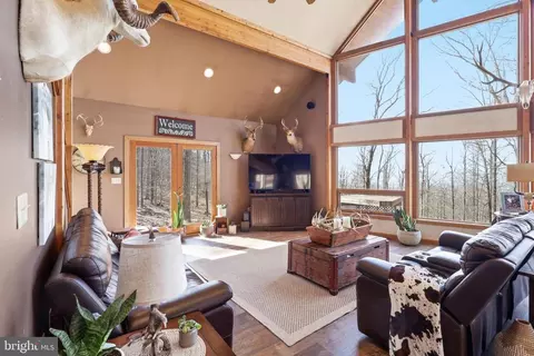 Living - 8939 Hawbottom Rd, Middletown, MD 21769 photo 1 of 1
