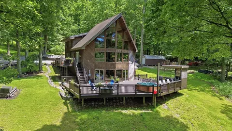 8939 Hawbottom Rd, Middletown, MD 21769
