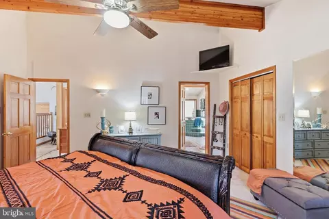 Bedroom - 8939 Hawbottom Rd, Middletown, MD 21769 photo 3 of 5