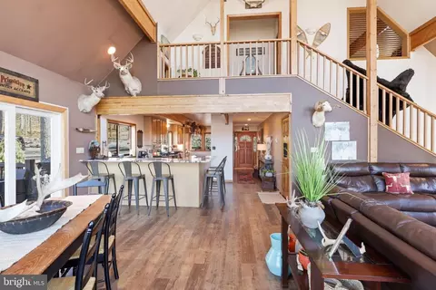 Entry Way - 8939 Hawbottom Rd, Middletown, MD 21769 photo 2 of 4