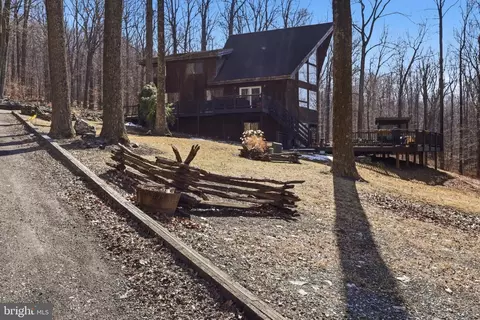 8939 Hawbottom Rd, Middletown, MD 21769