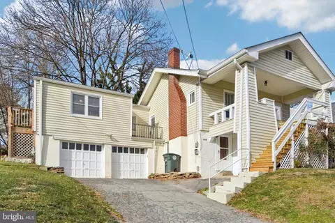 209 Locust St, Frederick, MD 21703