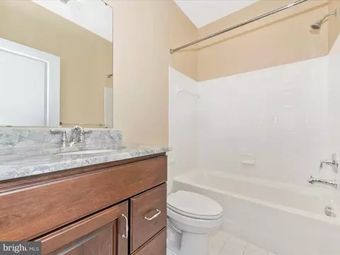 Bath - 9537 Hyde Pl, Frederick, MD 21704 photo 3 of 4
