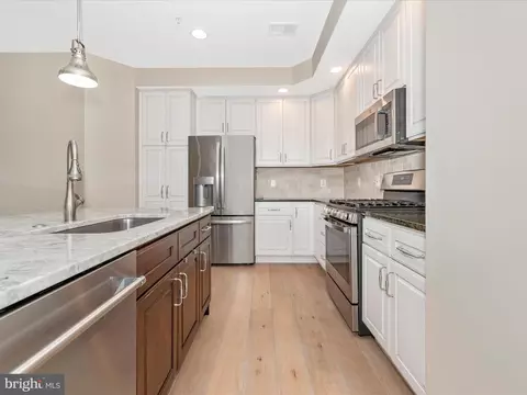 Kitchen - 9537 Hyde Pl, Frederick, MD 21704 photo 6 of 7