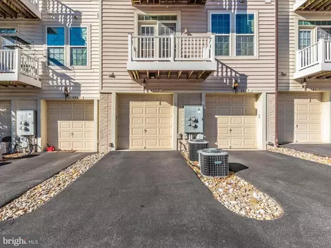 Exterior - 9537 Hyde Pl, Frederick, MD 21704 photo 8 of 19