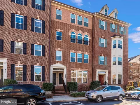 Exterior - 9537 Hyde Pl, Frederick, MD 21704 photo 7 of 19