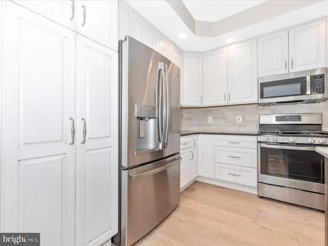 Kitchen - 9537 Hyde Pl, Frederick, MD 21704 photo 5 of 7