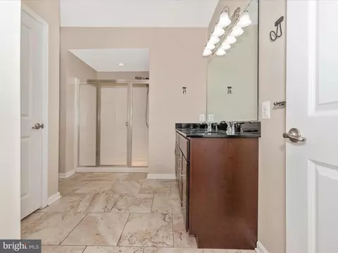 Bath - 9537 Hyde Pl, Frederick, MD 21704 photo 1 of 4