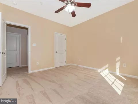 Bedroom - 9537 Hyde Pl, Frederick, MD 21704 photo 9 of 10