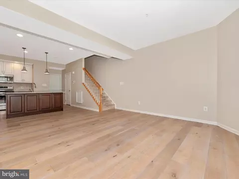 Living - 9537 Hyde Pl, Frederick, MD 21704 photo 4 of 8