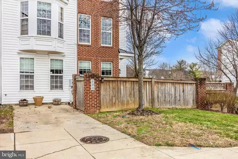 Exterior - 100 Featherstone Pl, Frederick, MD 21702 photo 9 of 11