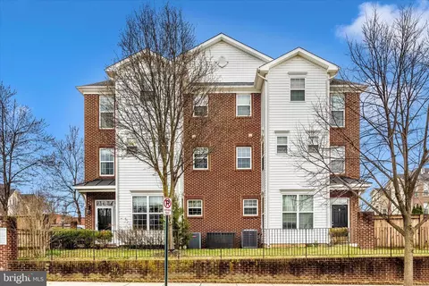 Exterior - 100 Featherstone Pl, Frederick, MD 21702 photo 3 of 11