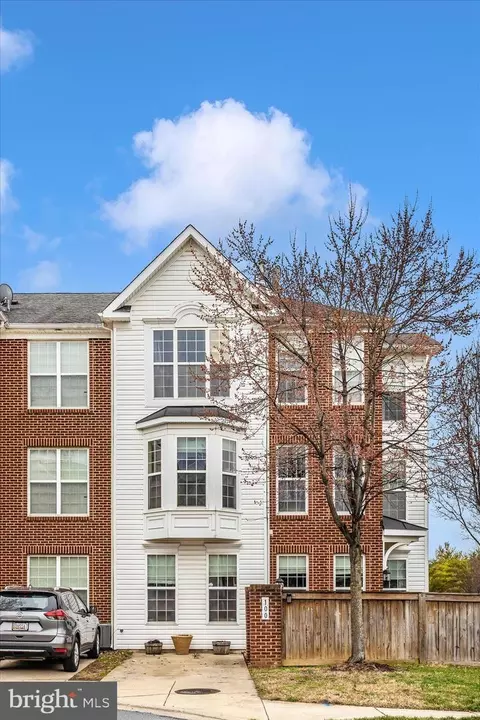 Exterior - 100 Featherstone Pl, Frederick, MD 21702 photo 2 of 11