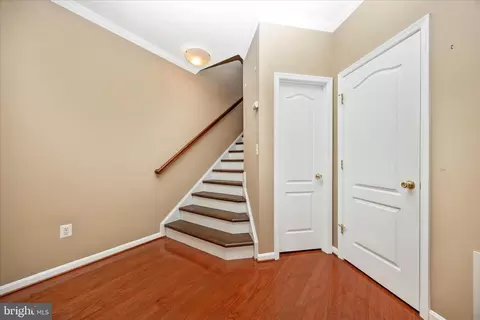 Entry Way - 100 Featherstone Pl, Frederick, MD 21702 photo 4 of 7