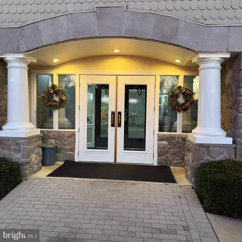 2500 Waterside Dr #403, Frederick, MD 21701
