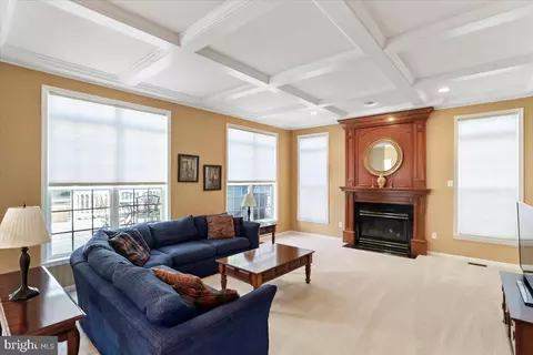 Living - 3664 Byron Cir, Frederick, MD 21704 photo 2 of 4