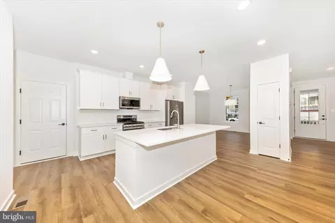 28 E C St, Brunswick, MD 21716 photo 13