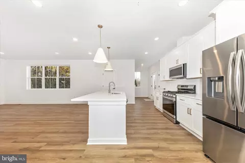 28 E C St, Brunswick, MD 21716 photo 15