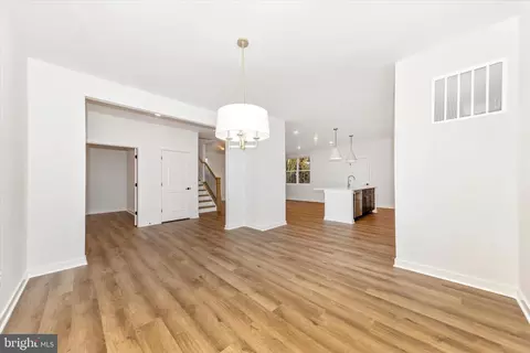 28 E C St, Brunswick, MD 21716 photo 7