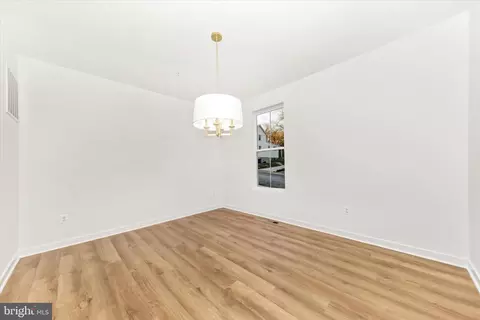 28 E C St, Brunswick, MD 21716 photo 5