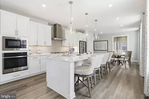 Kitchen - 2598 Potting Shed Ln, Frederick, MD 21702 photo 2 of 2