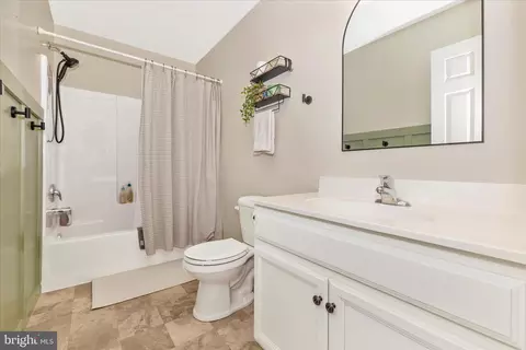 6806 Hawes Ct, Frederick, MD 21702 photo 32
