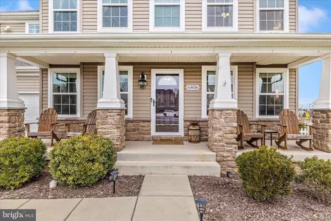 6806 Hawes Ct, Frederick, MD 21702 photo 2