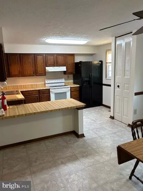 Kitchen - 1752 Springfield Ln, Frederick, MD 21702 photo 2 of 3