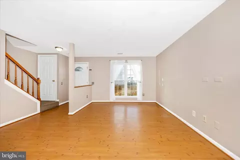 Living - 5737 Sunset View Ln, Frederick, MD 21703 photo 3 of 4