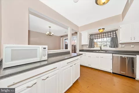 Kitchen - 5737 Sunset View Ln, Frederick, MD 21703 photo 1 of 6