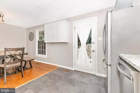 Entry Way - 8204 Red Wing Ct, Frederick, MD 21701 photo 2 of 3