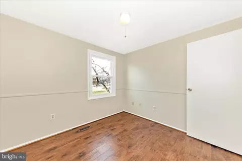 Bedroom - 6616 Pebble Ct, Frederick, MD 21703 photo 4 of 5
