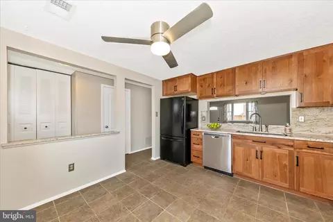 Kitchen - 6616 Pebble Ct, Frederick, MD 21703 photo 3 of 4