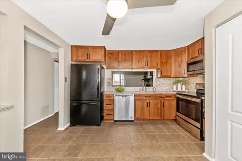 Kitchen - 6616 Pebble Ct, Frederick, MD 21703 photo 2 of 4