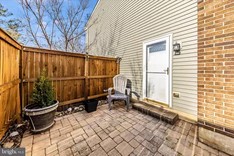Exterior - 6616 Pebble Ct, Frederick, MD 21703 photo 9 of 10